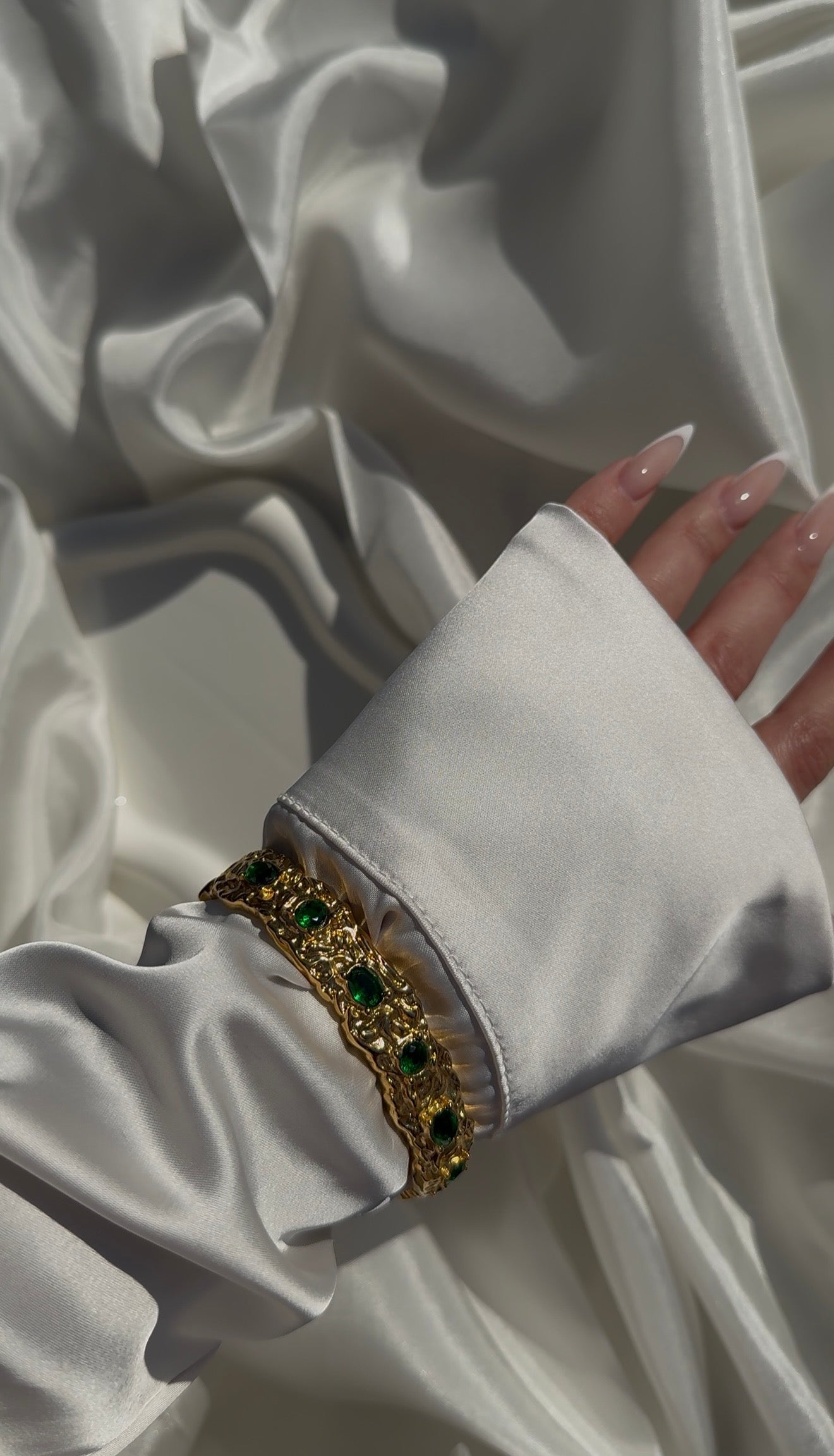 ✨ Χειροπέδα από ανοξείδωτο ατσάλι ✨