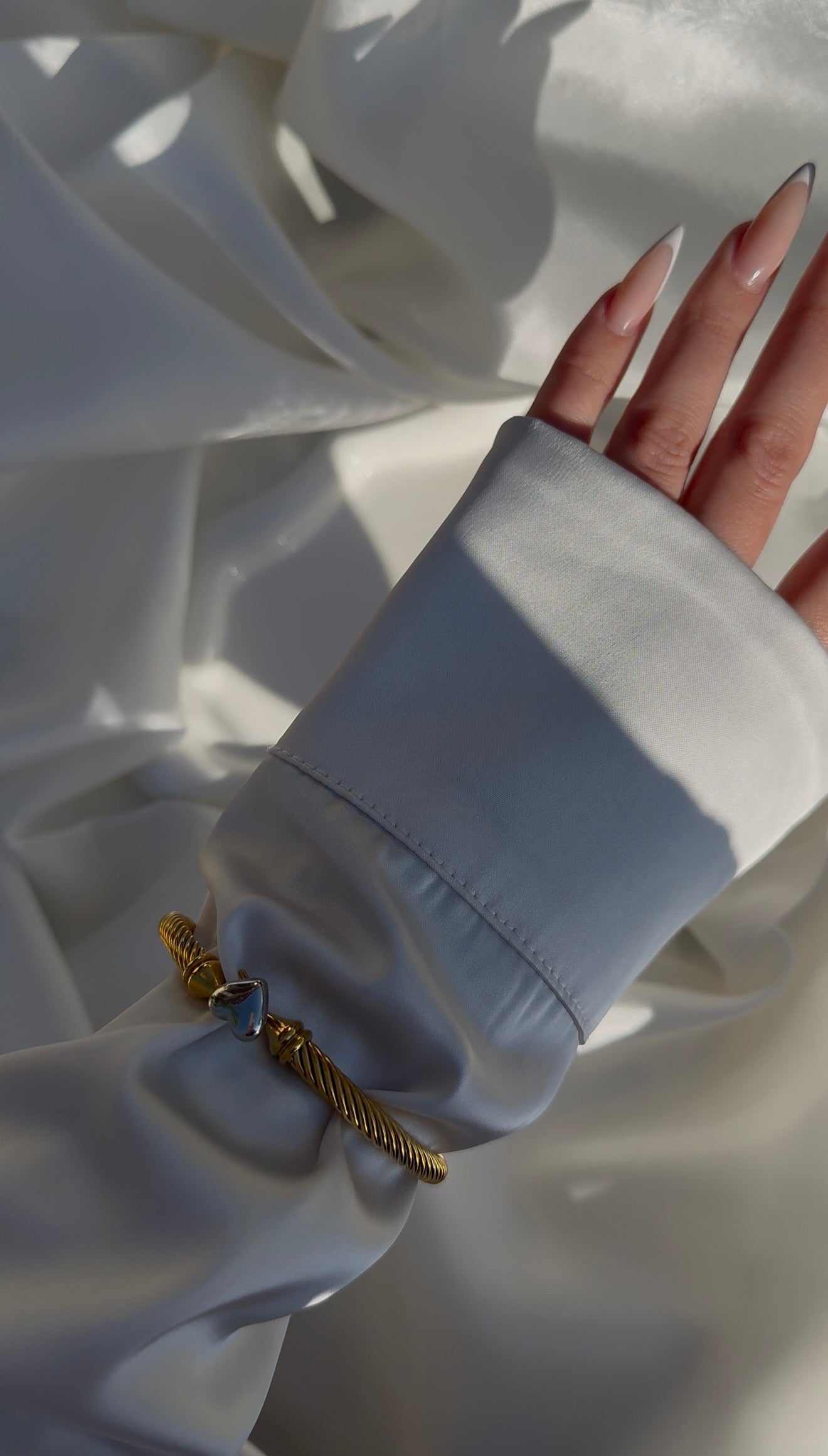 ✨ Χειροπέδα από ανοξείδωτο ατσάλι ✨