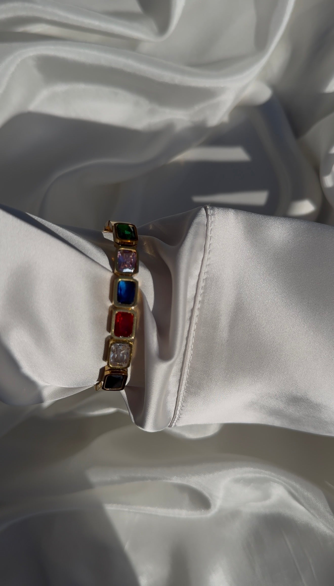 ✨ Χειροπέδα από ανοξείδωτο ατσάλι ✨