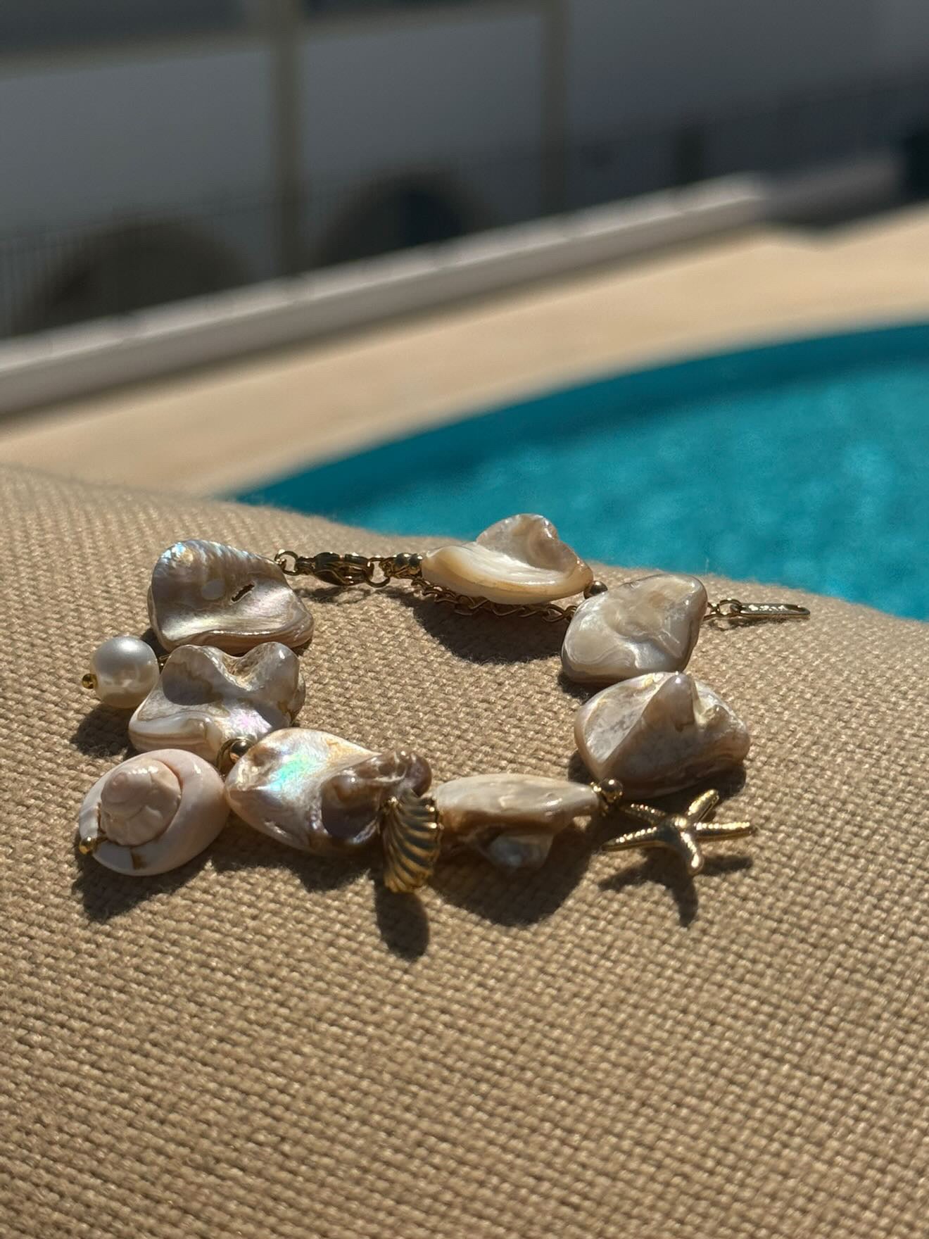 ✨ Επιχρυσωμένο Βραχιόλι με Φυσικές Πέτρες✨🐚🌞