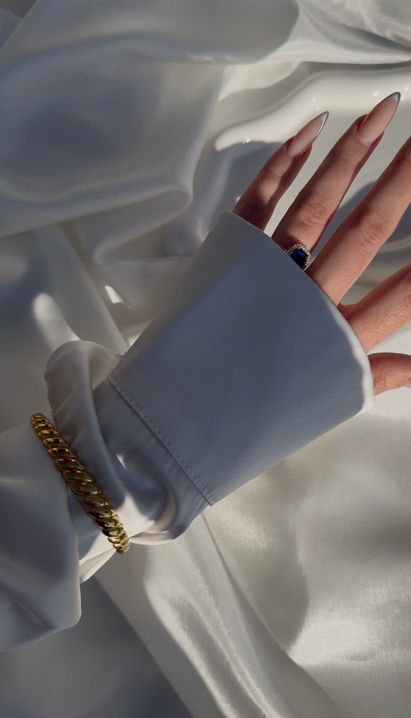 ✨ Χειροπέδα από ανοξείδωτο ατσάλι ✨