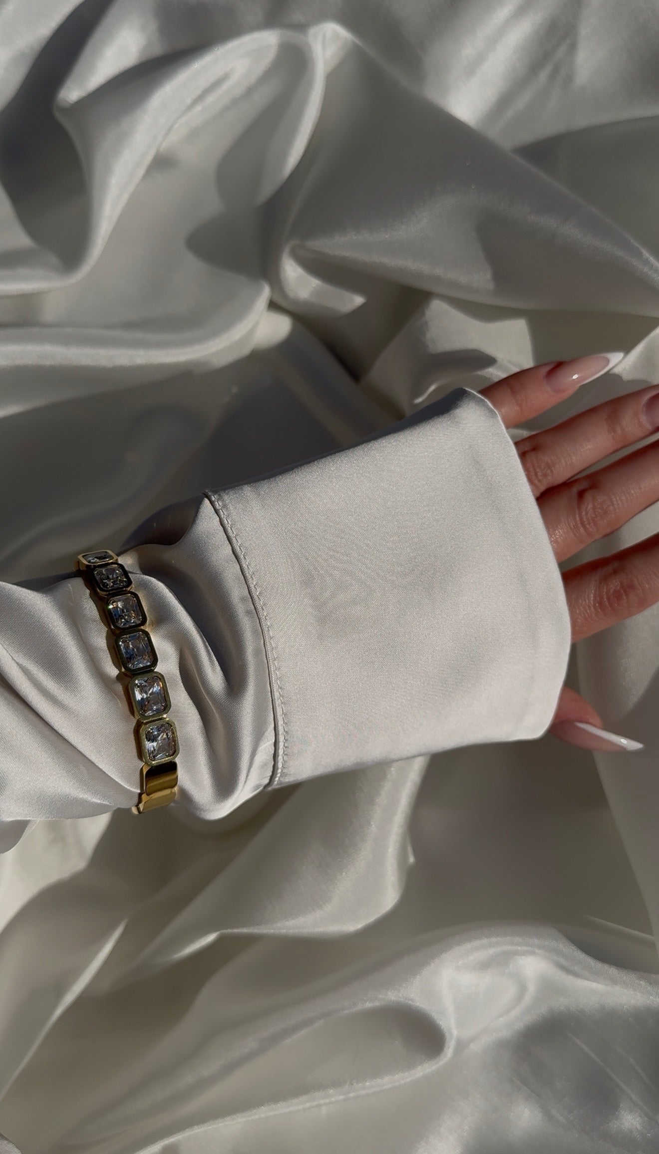 ✨ Χειροπέδα από ανοξείδωτο ατσάλι ✨￼