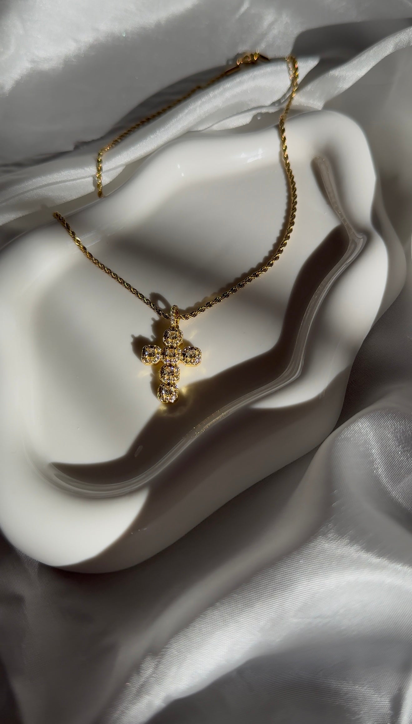 ✨Σταύρος από ατσάλι.✨￼